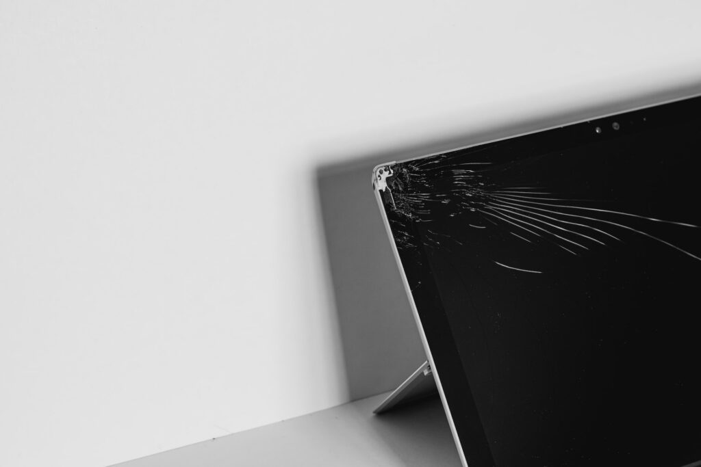 Why Does My Laptop Look Cracked? | Network Finds