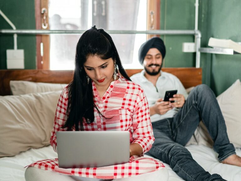 Why Does My Internet Go Out at Night? (7 Quick Fixes) - Network Finds